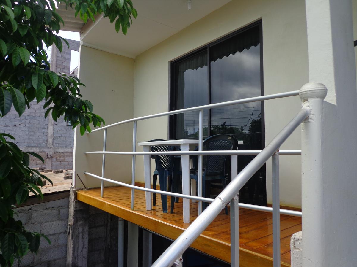 Hostal Nathaly Пуерто Бакерисо Морено Екстериор снимка