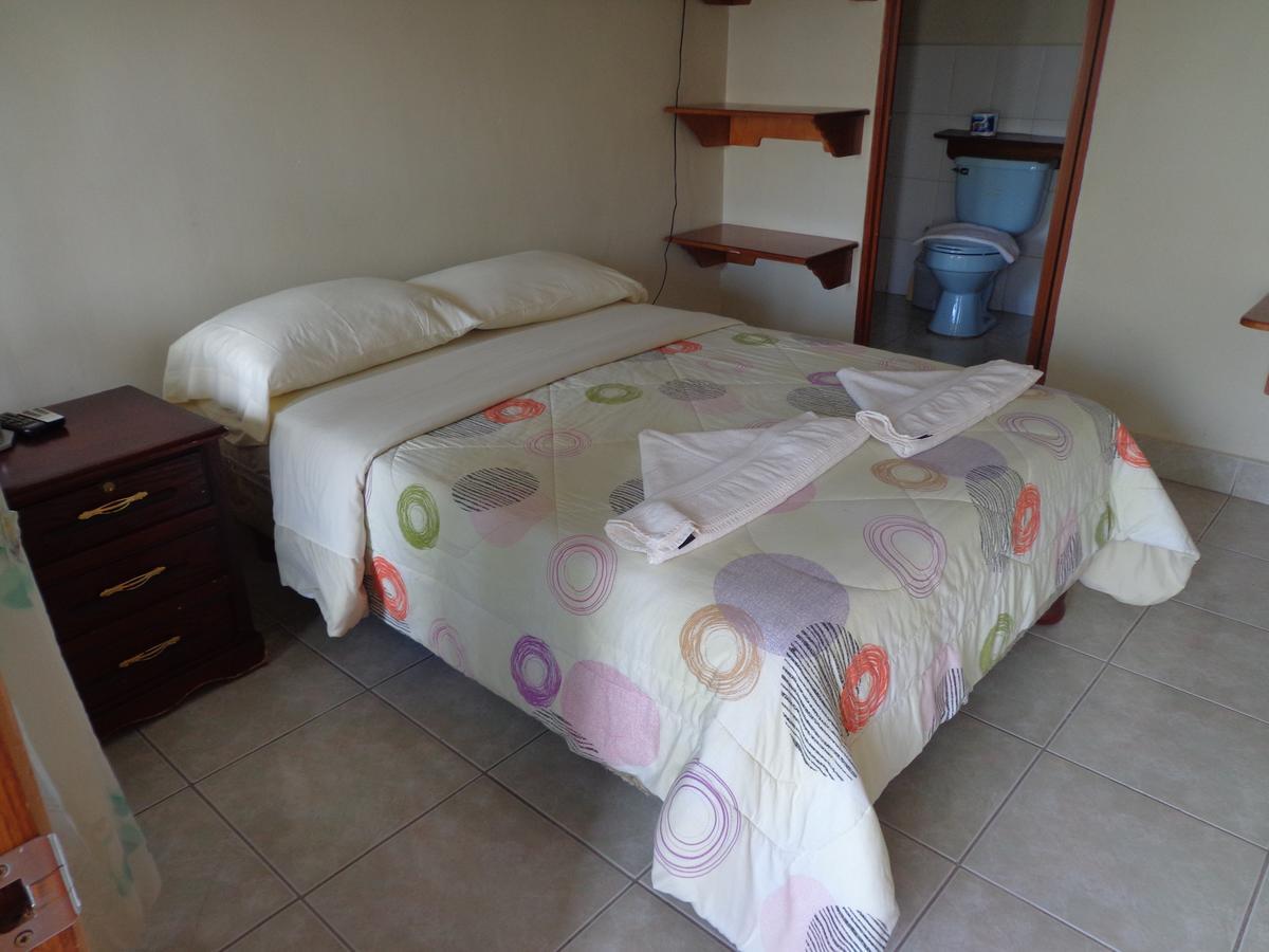 Hostal Nathaly Пуерто Бакерисо Морено Екстериор снимка